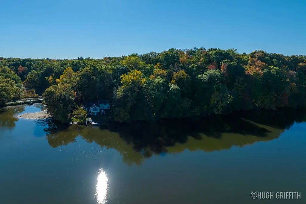 6811 Burger Drive SE Cascade Charter Township MI 49546