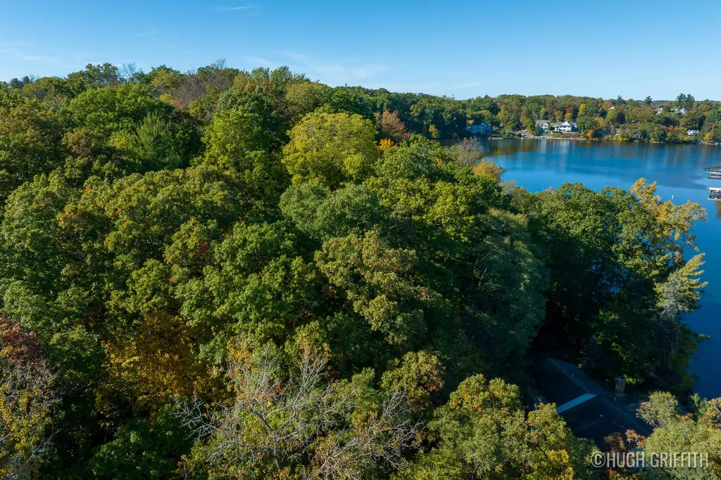6811 Burger Drive SE Cascade Charter Township MI 49546