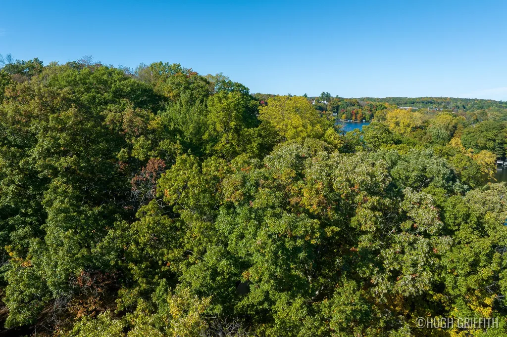 6811 Burger Drive SE Cascade Charter Township MI 49546