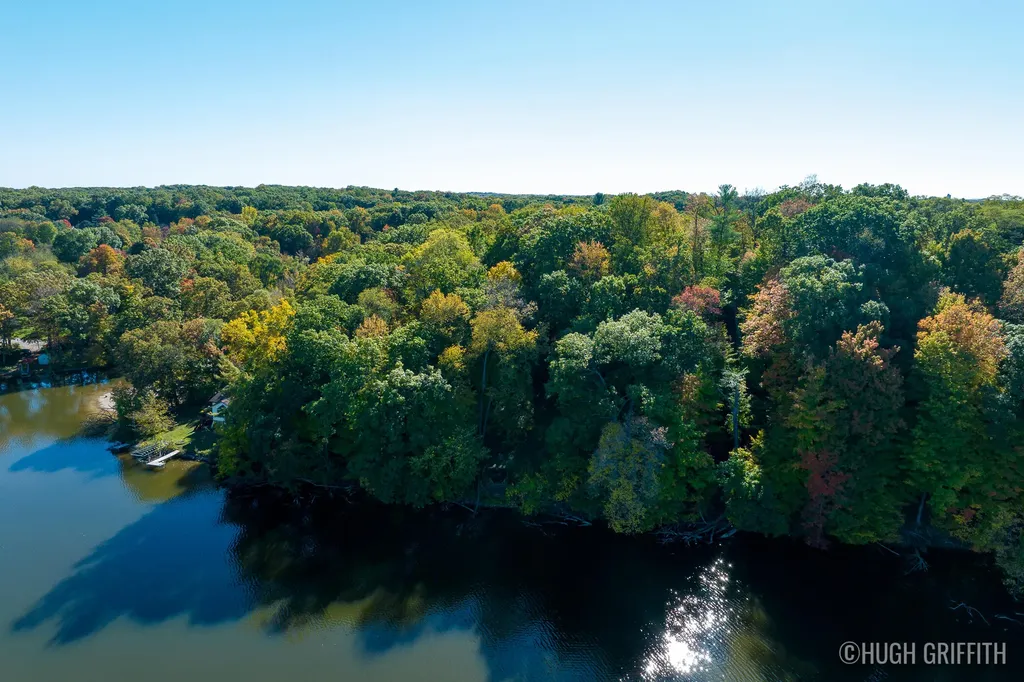6811 Burger Drive SE Cascade Charter Township MI 49546
