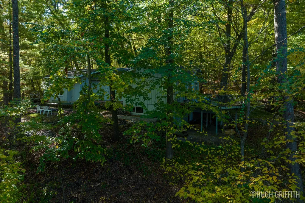 6811 Burger Drive SE Cascade Charter Township MI 49546