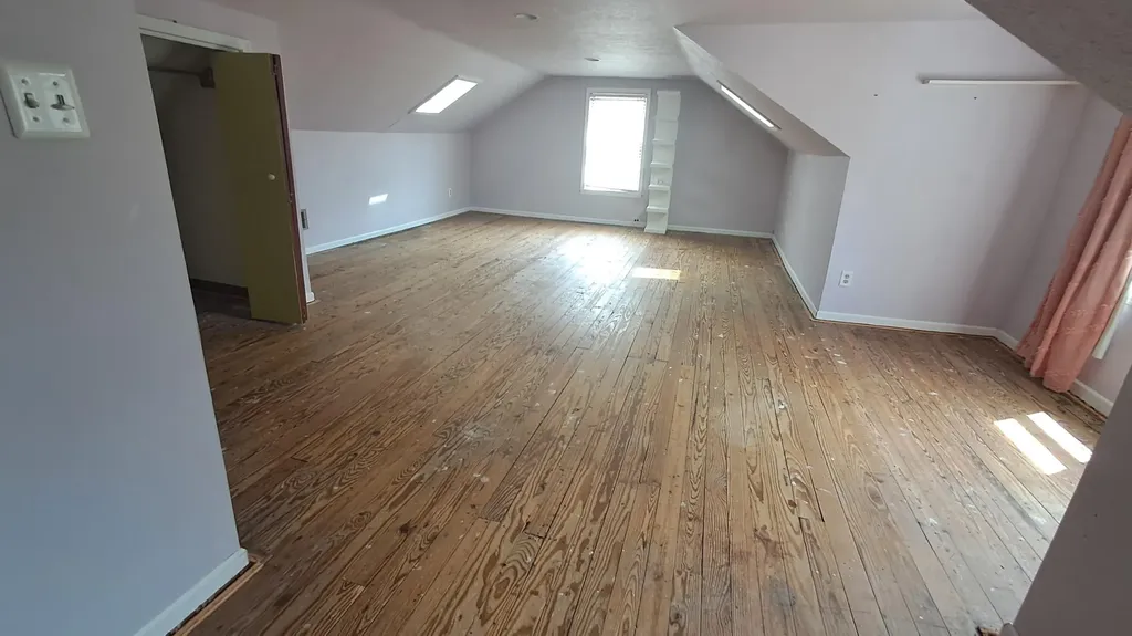 851 Hollywood Street NE Grand Rapids City MI 49505