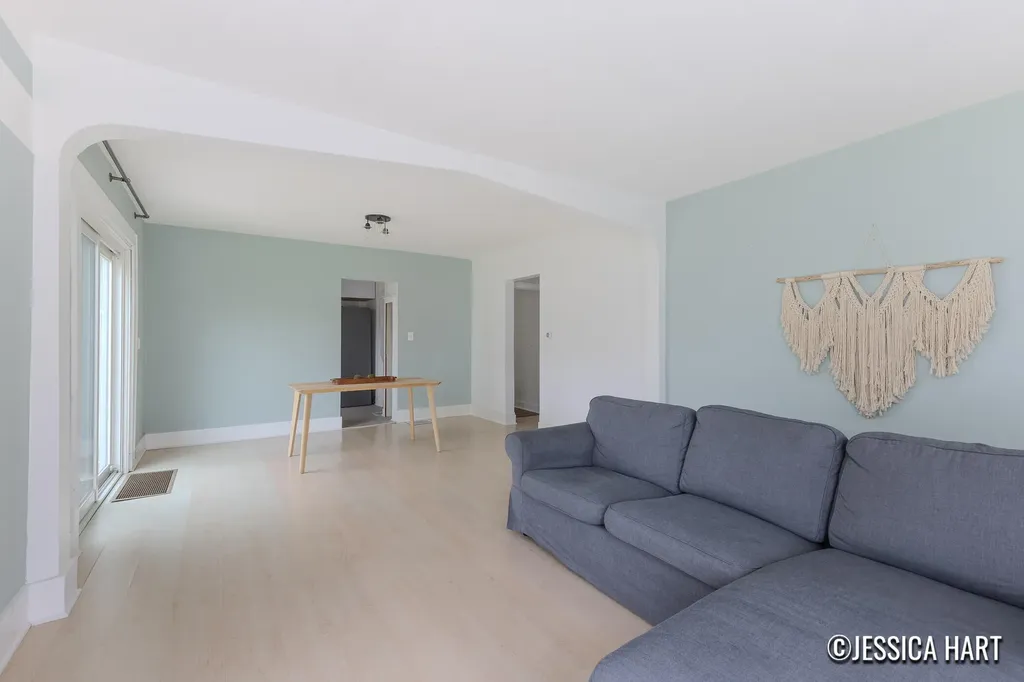 851 Hollywood Street NE Grand Rapids City MI 49505