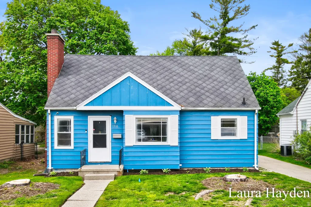1910 Gordon Lansing City MI 48910