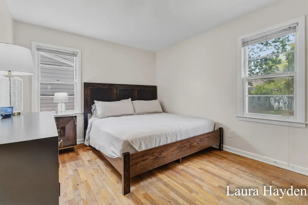 1910 Gordon Lansing City MI 48910
