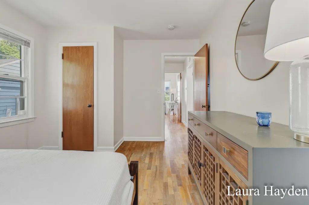 1910 Gordon Lansing City MI 48910