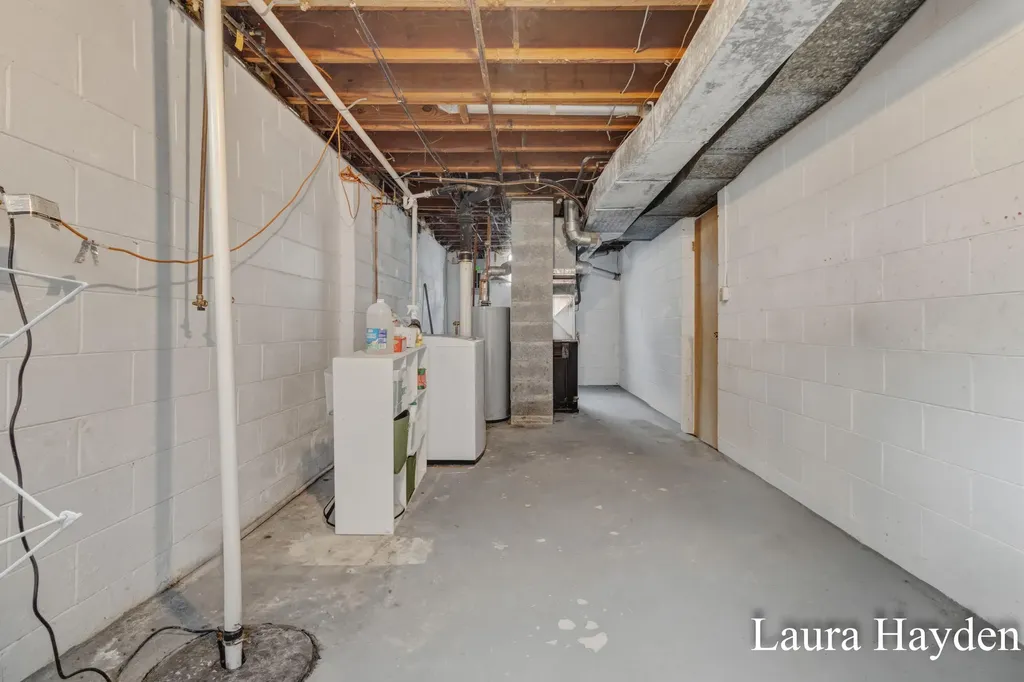 1910 Gordon Lansing City MI 48910