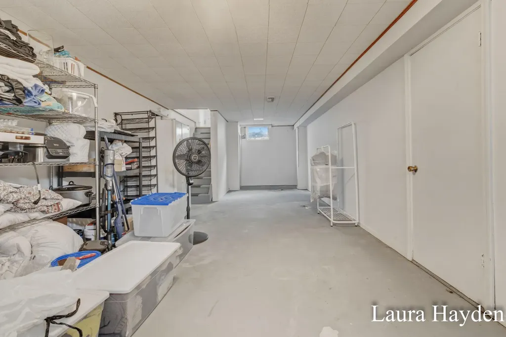 1910 Gordon Lansing City MI 48910