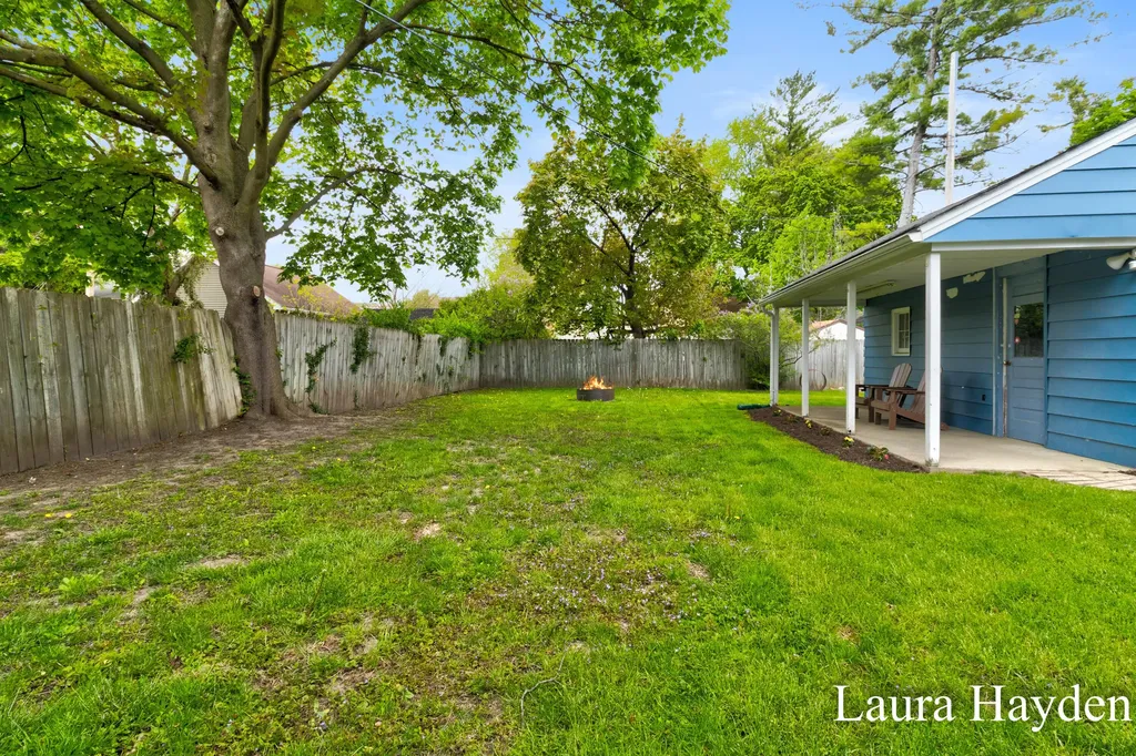 1910 Gordon Lansing City MI 48910
