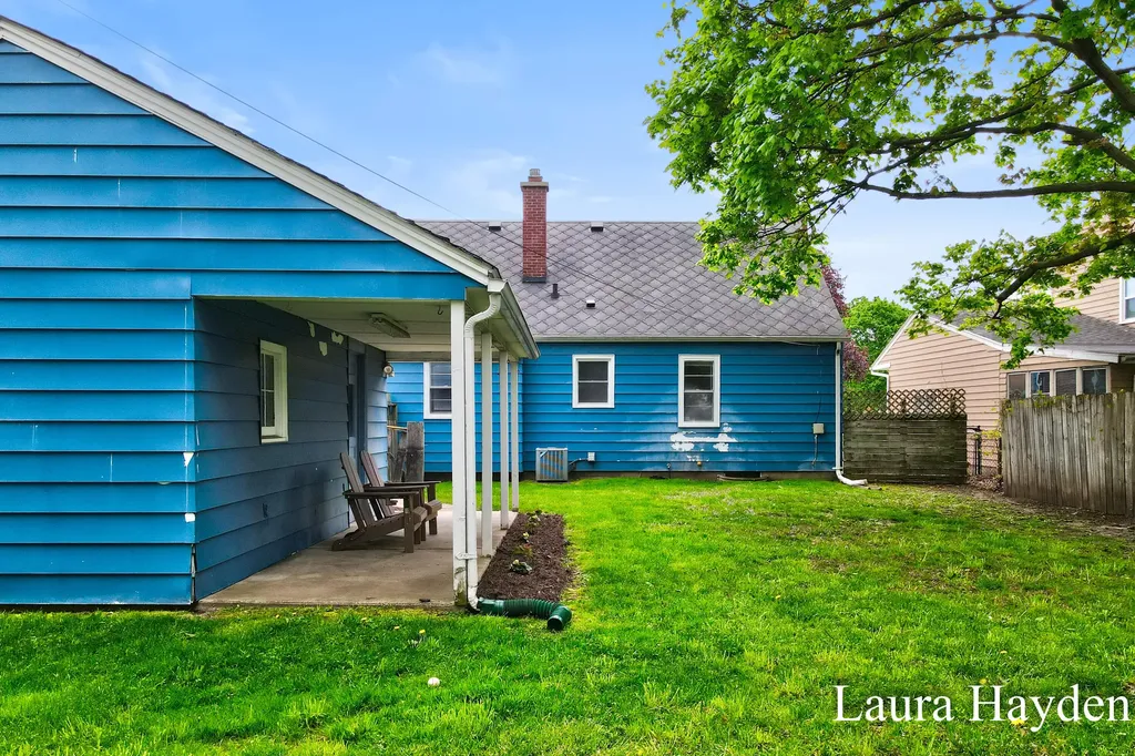 1910 Gordon Lansing City MI 48910