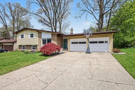 4642 Bonnie Avenue SE Kentwood City MI 49508