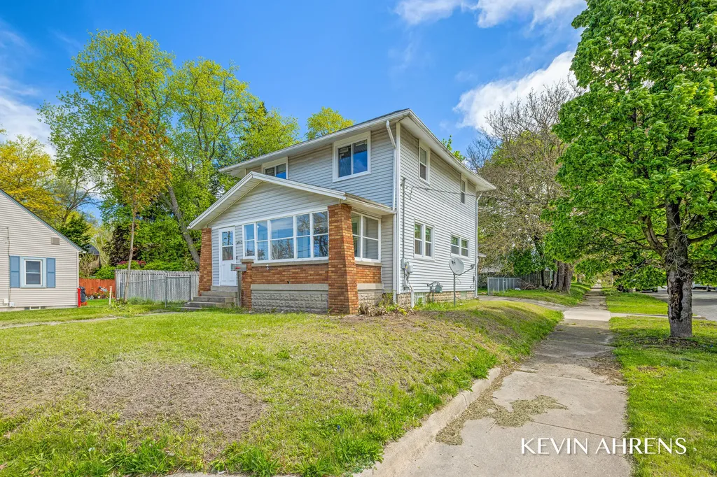 1862 Kalamazoo Avenue SE Grand Rapids City MI 49507
