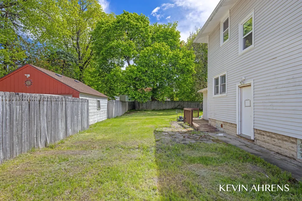 1862 Kalamazoo Avenue SE Grand Rapids City MI 49507