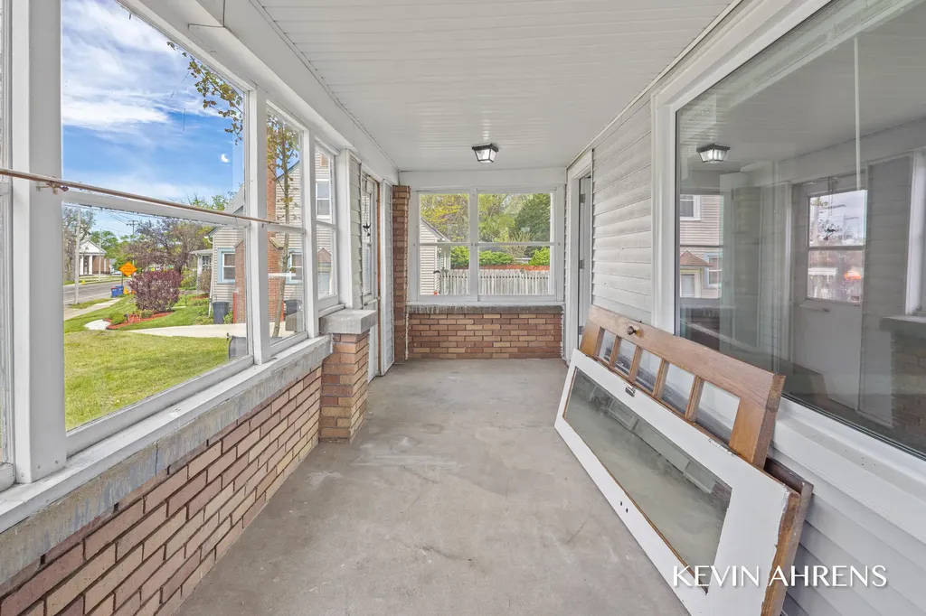 1862 Kalamazoo Avenue SE Grand Rapids City MI 49507