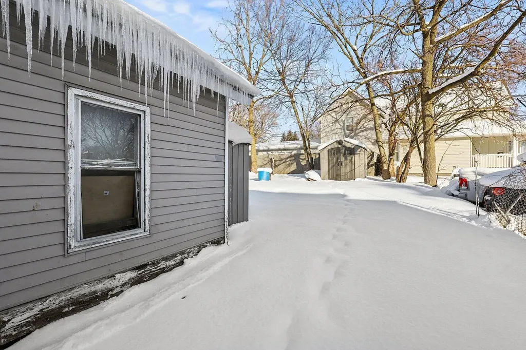 904 College Avenue NE Grand Rapids City MI 49503