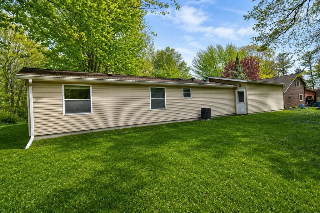 2900 Pointer Drive James Township MI 48609
