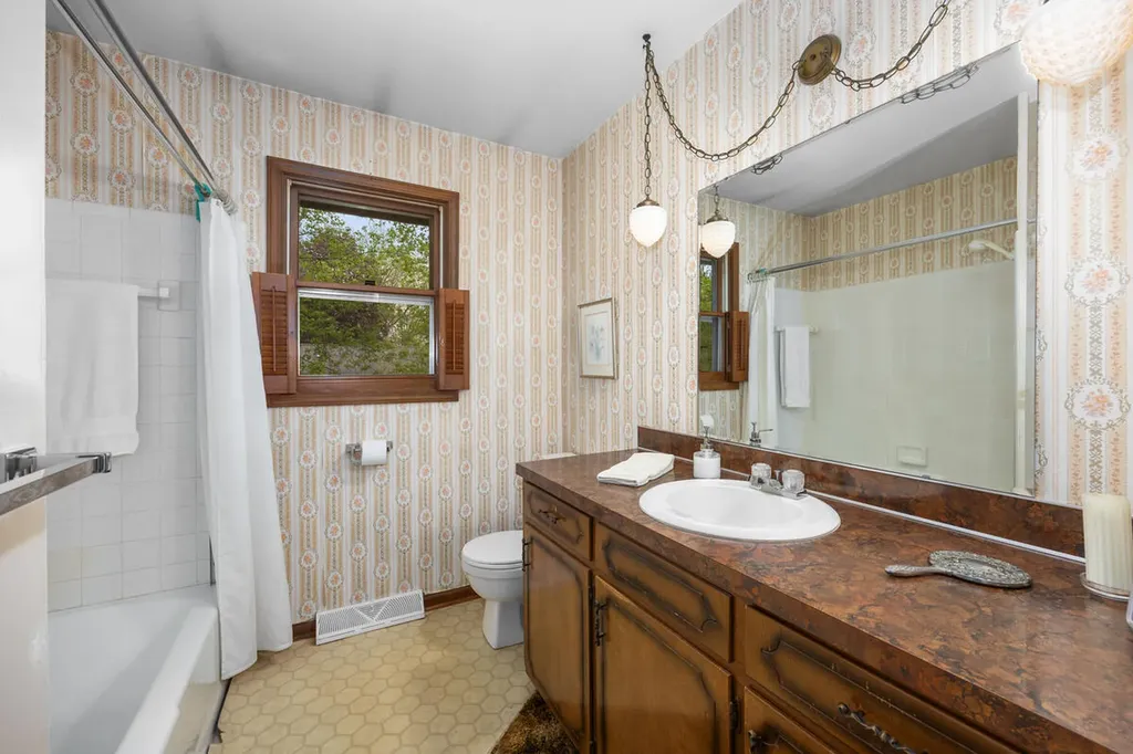 59 Wayne Street SE Gaines Charter Township MI 49548