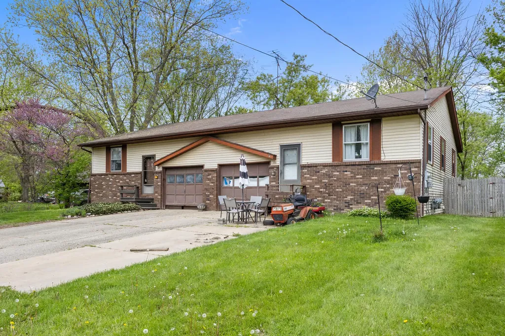 59 Wayne Street SE Gaines Charter Township MI 49548