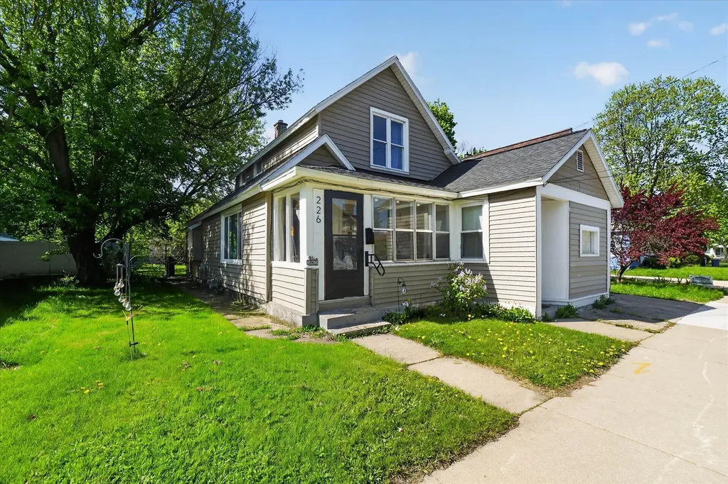 226 Ann Street NE Grand Rapids City MI 49505