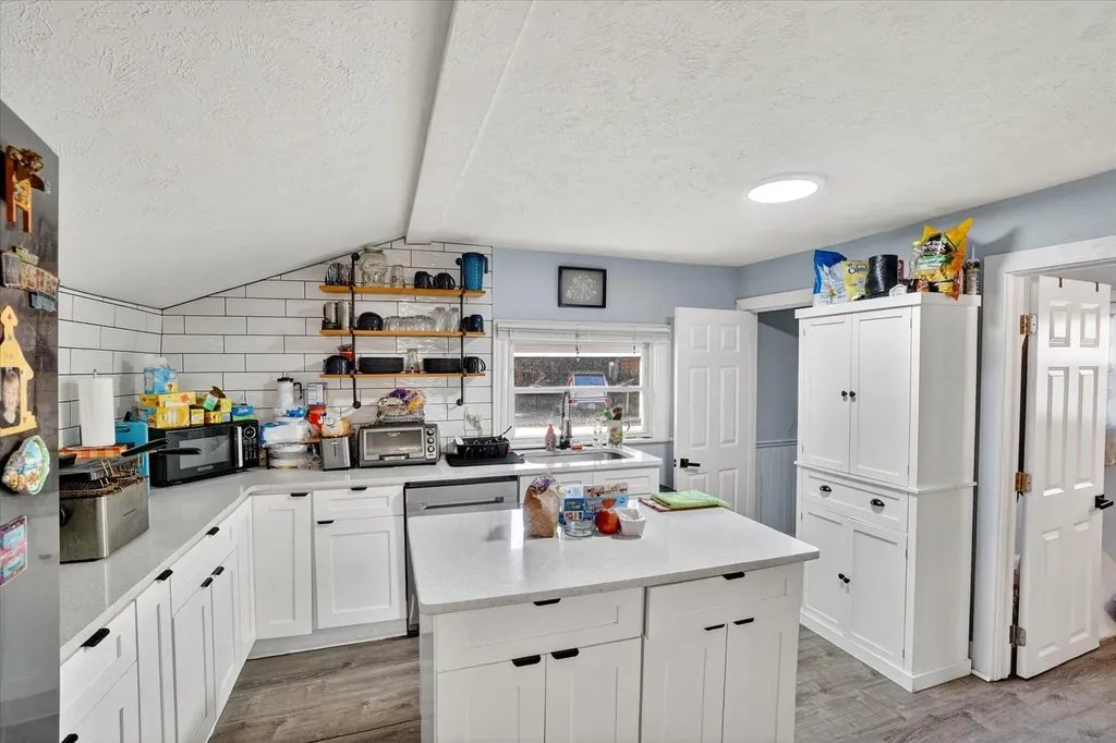 226 Ann Street NE Grand Rapids City MI 49505