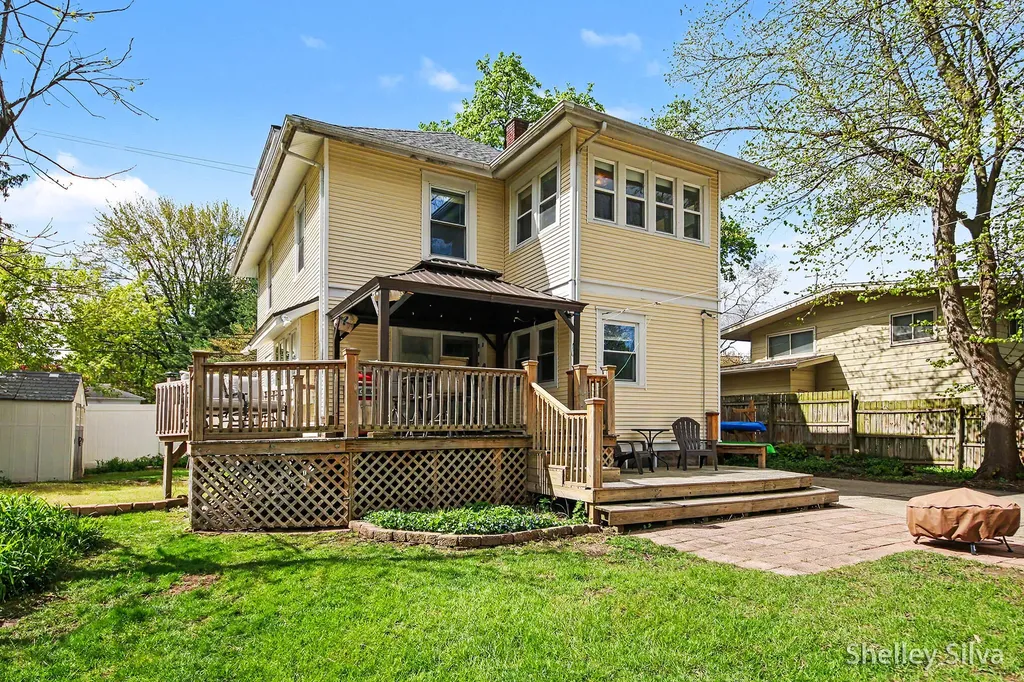2217 Boston Street SE East Grand Rapids City MI 49506
