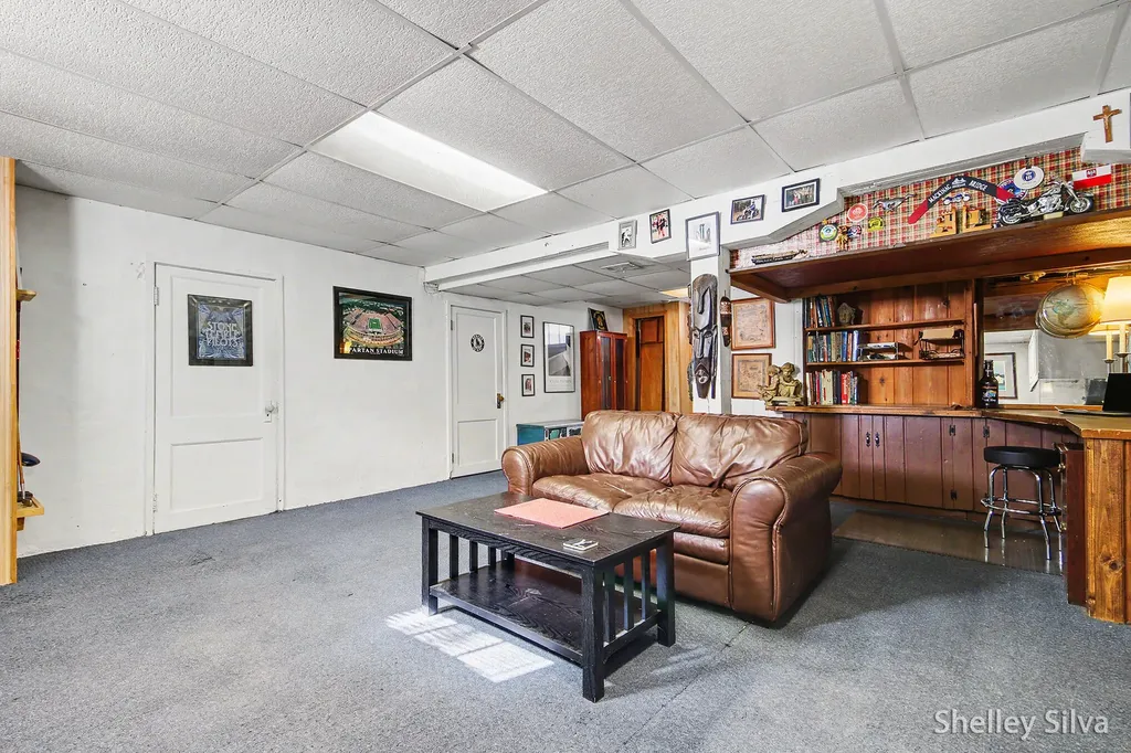 2217 Boston Street SE East Grand Rapids City MI 49506