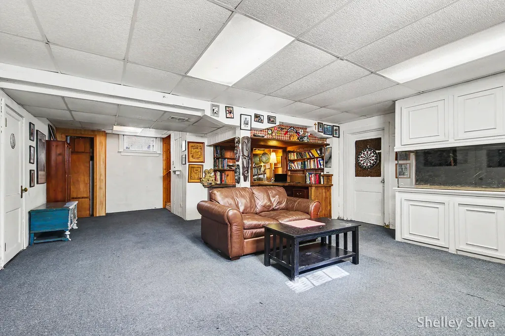 2217 Boston Street SE East Grand Rapids City MI 49506
