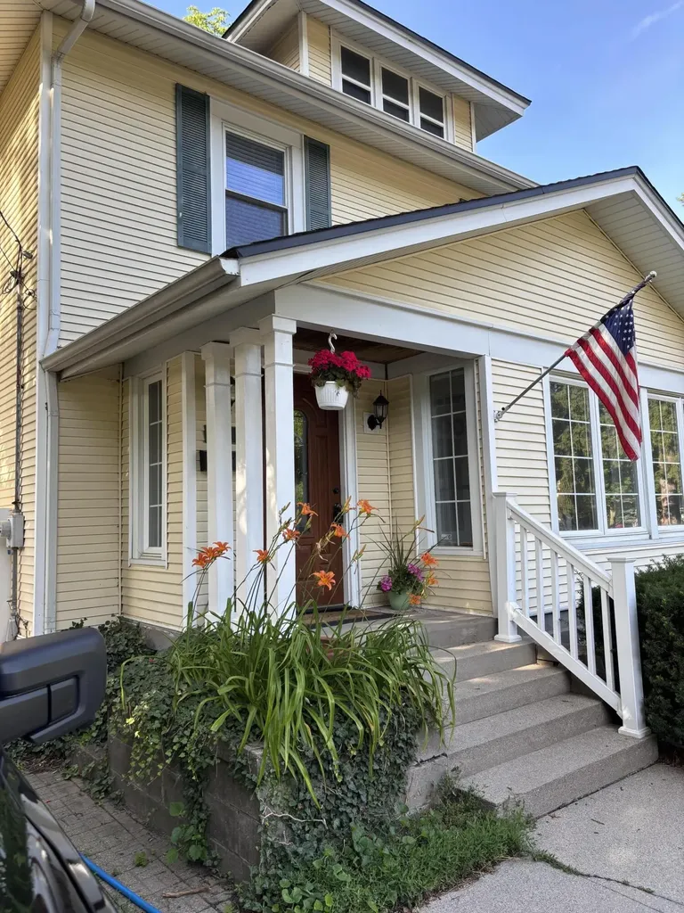 2217 Boston Street SE East Grand Rapids City MI 49506