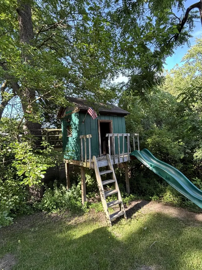 2217 Boston Street SE East Grand Rapids City MI 49506