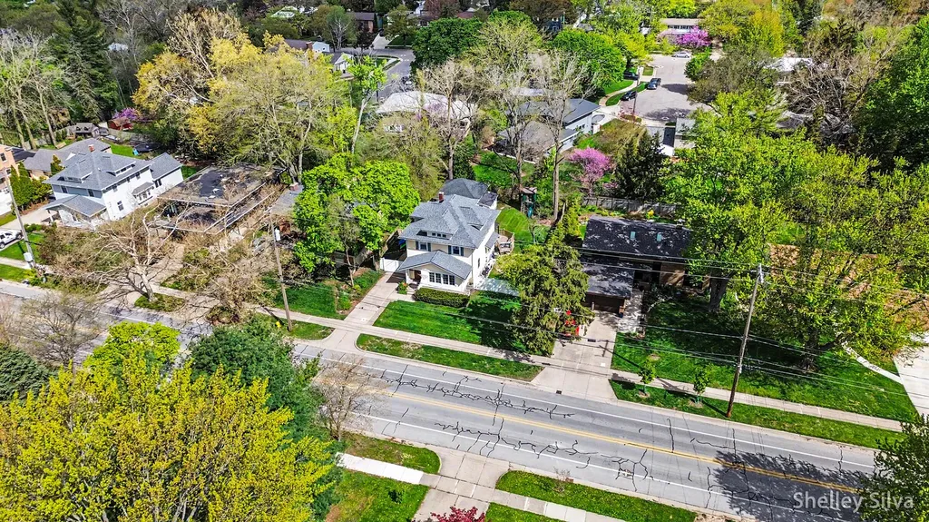 2217 Boston Street SE East Grand Rapids City MI 49506