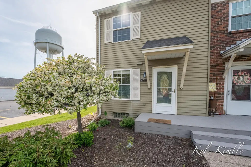 4569 Moffett Road NW Alpine Township MI 49321