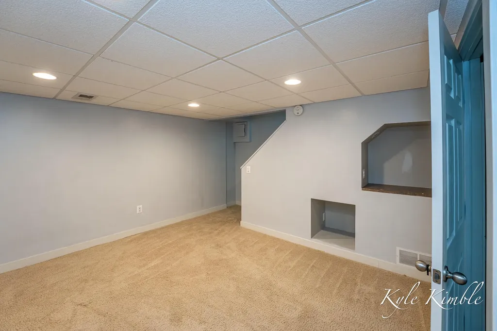 4569 Moffett Road NW Alpine Township MI 49321