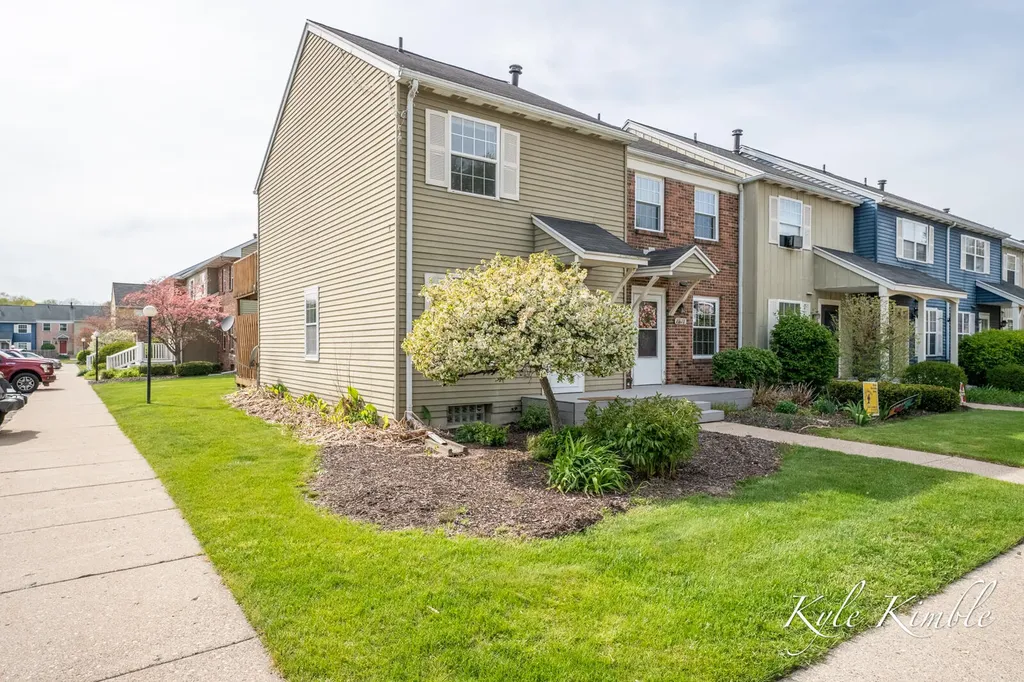 4569 Moffett Road NW Alpine Township MI 49321