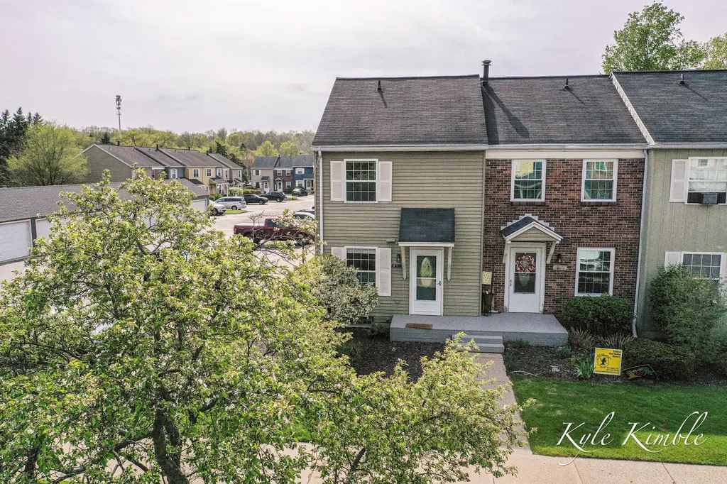 4569 Moffett Road NW Alpine Township MI 49321