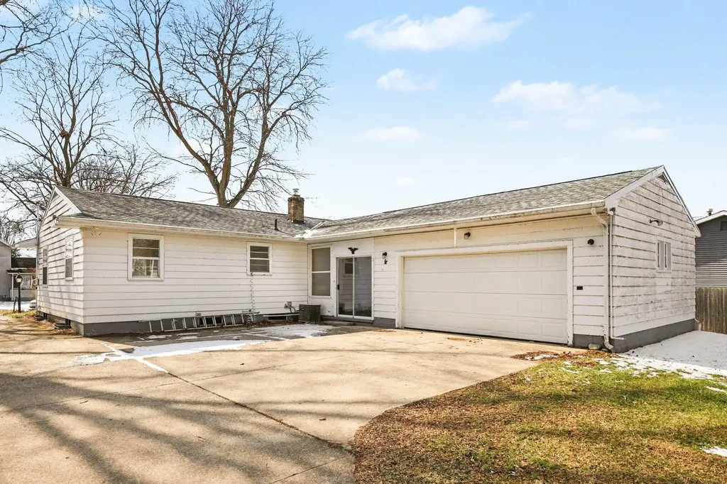 311 Dutton Street Eaton Rapids City MI 48827