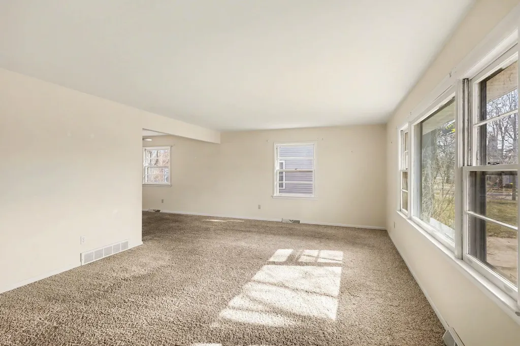 311 Dutton Street Eaton Rapids City MI 48827