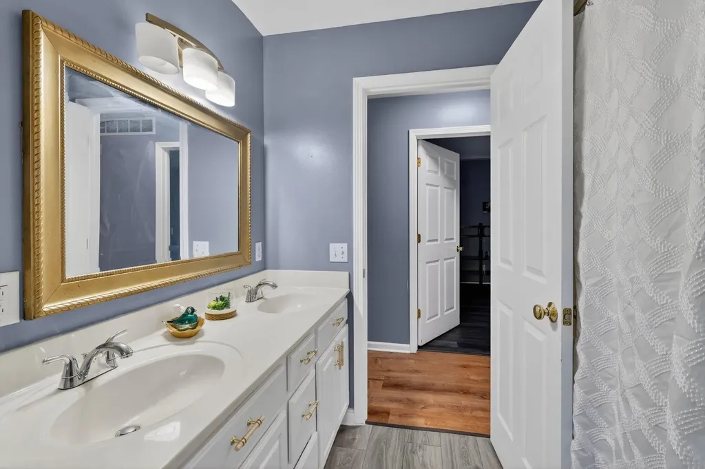 1105 Hazen Street SE Grand Rapids City MI 49507