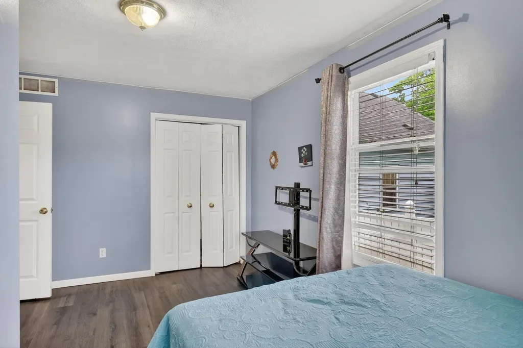 1105 Hazen Street SE Grand Rapids City MI 49507