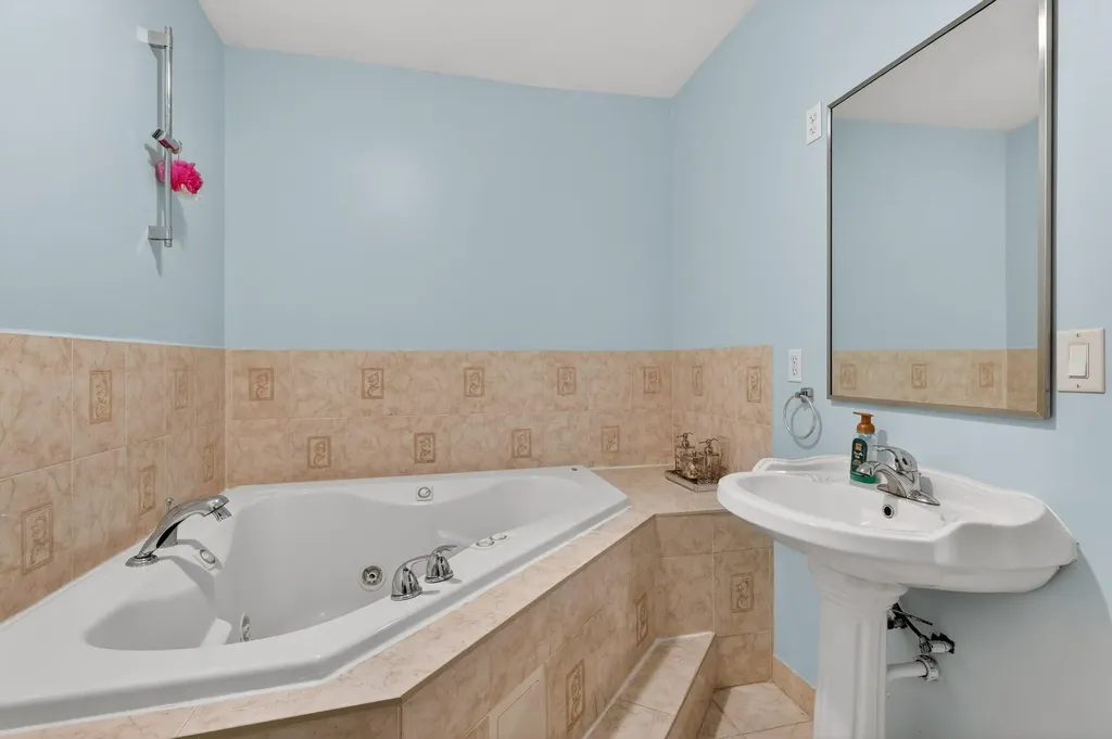 1105 Hazen Street SE Grand Rapids City MI 49507