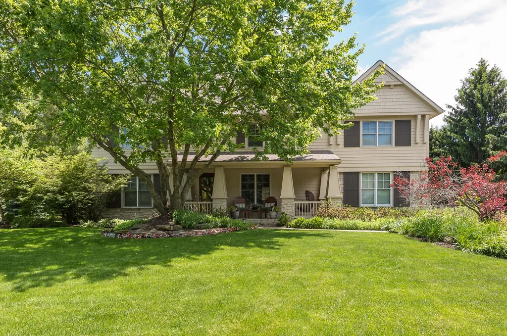 1820 Flowers Crossing Drive NE Grand Rapids Charter Township MI 49525