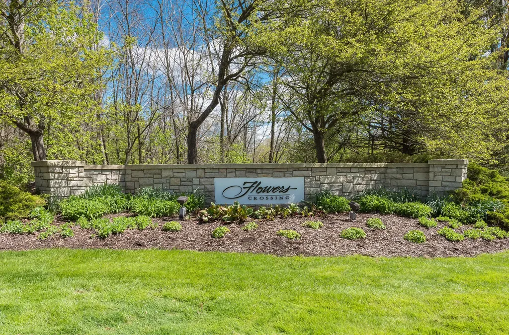 1820 Flowers Crossing Drive NE Grand Rapids Charter Township MI 49525