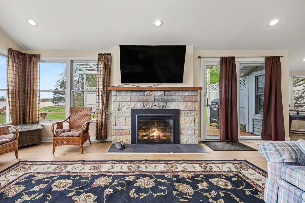14651 Mercury Drive Grand Haven Charter Township MI 49417