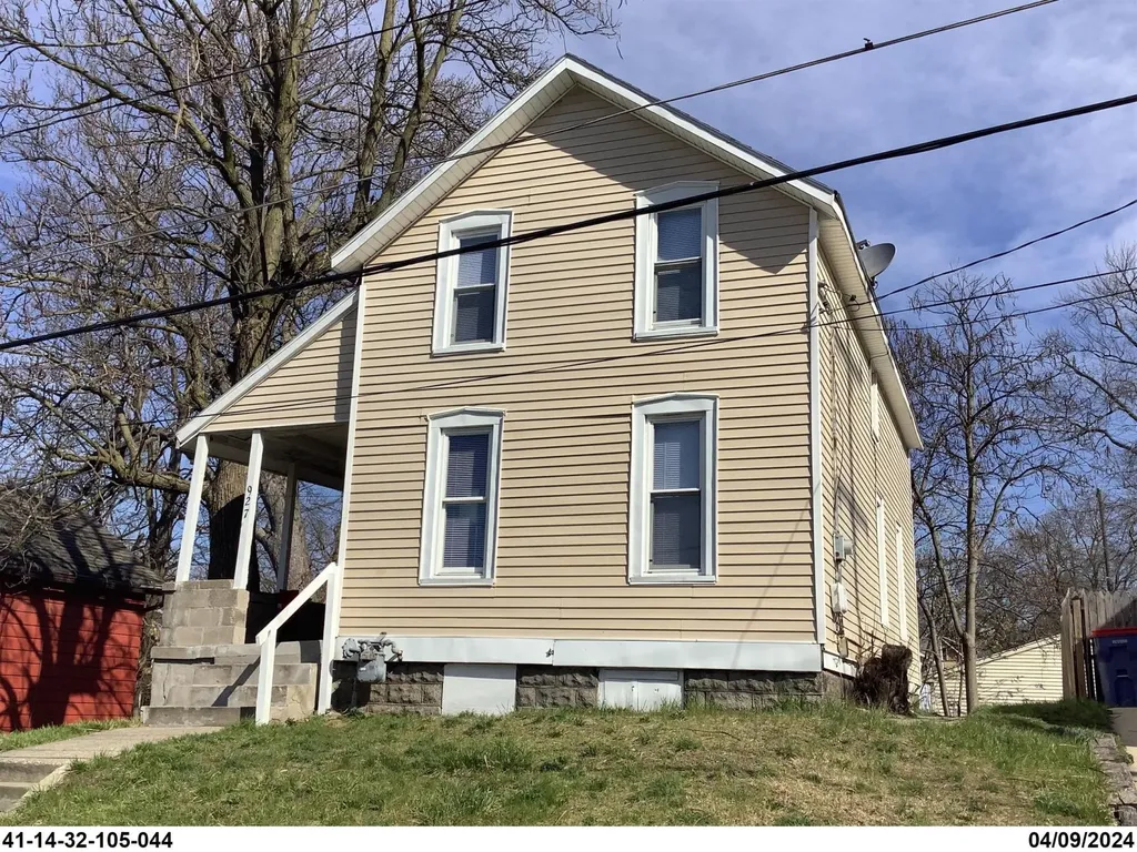 927 Bemis Street SE Grand Rapids City MI 49506
