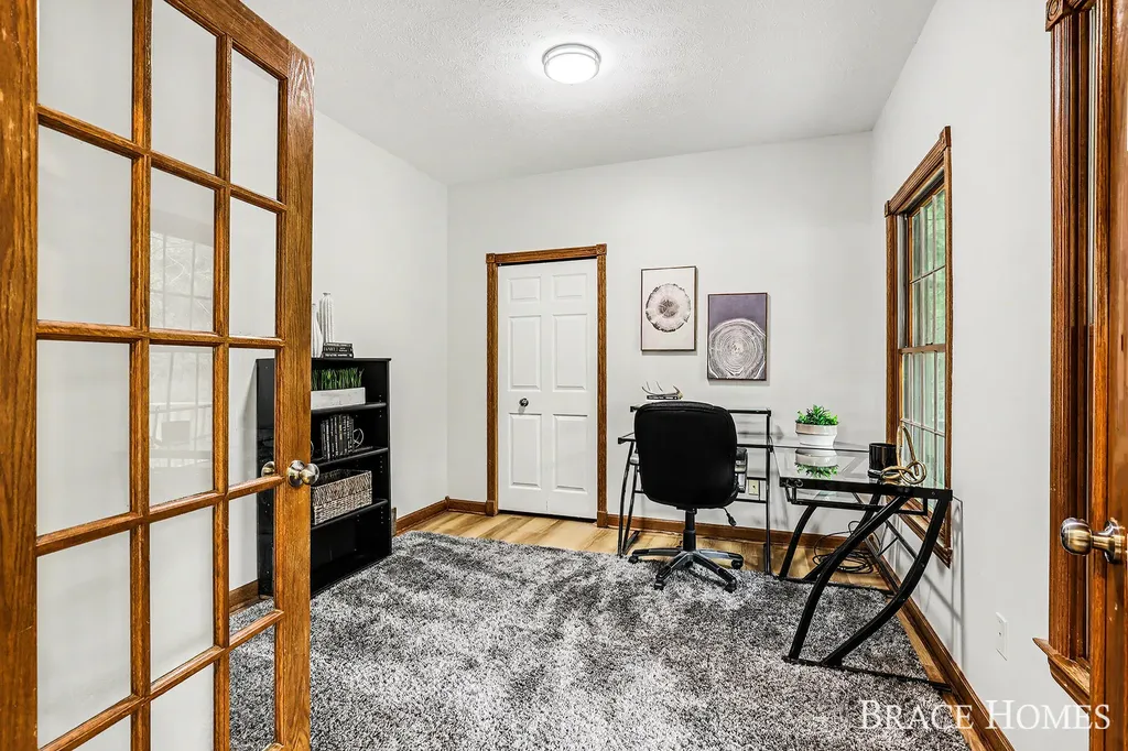 2155 Timber Valley Drive NE Grand Rapids Charter Township MI 49525