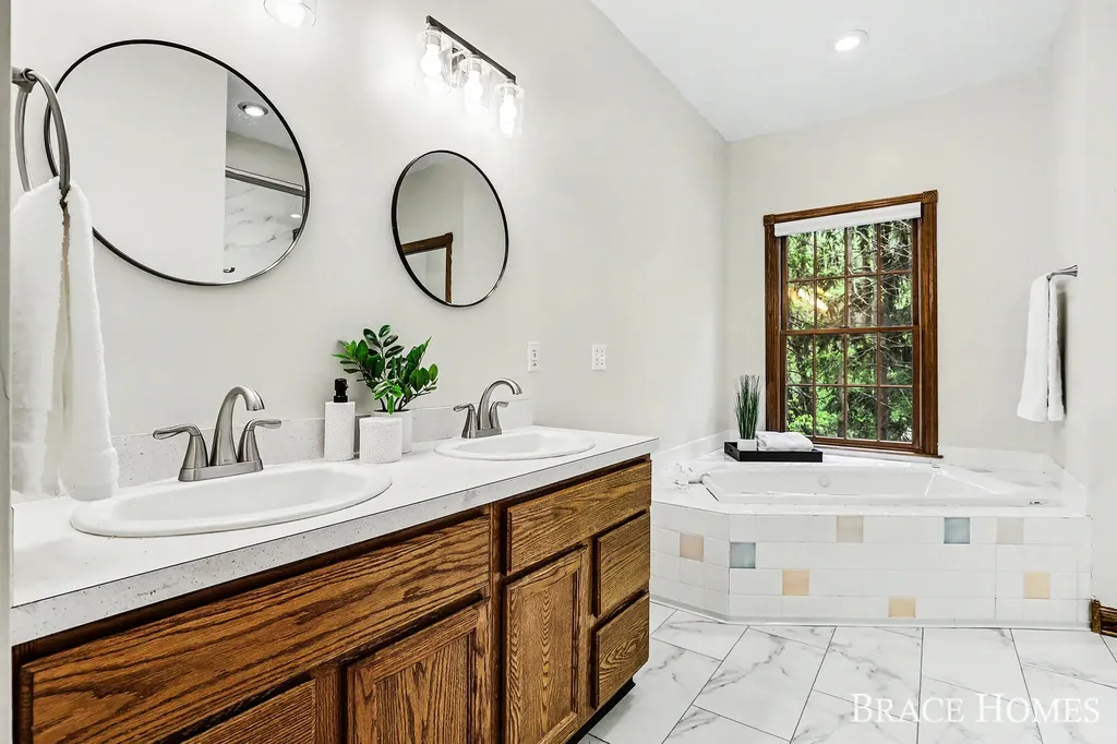 2155 Timber Valley Drive NE Grand Rapids Charter Township MI 49525