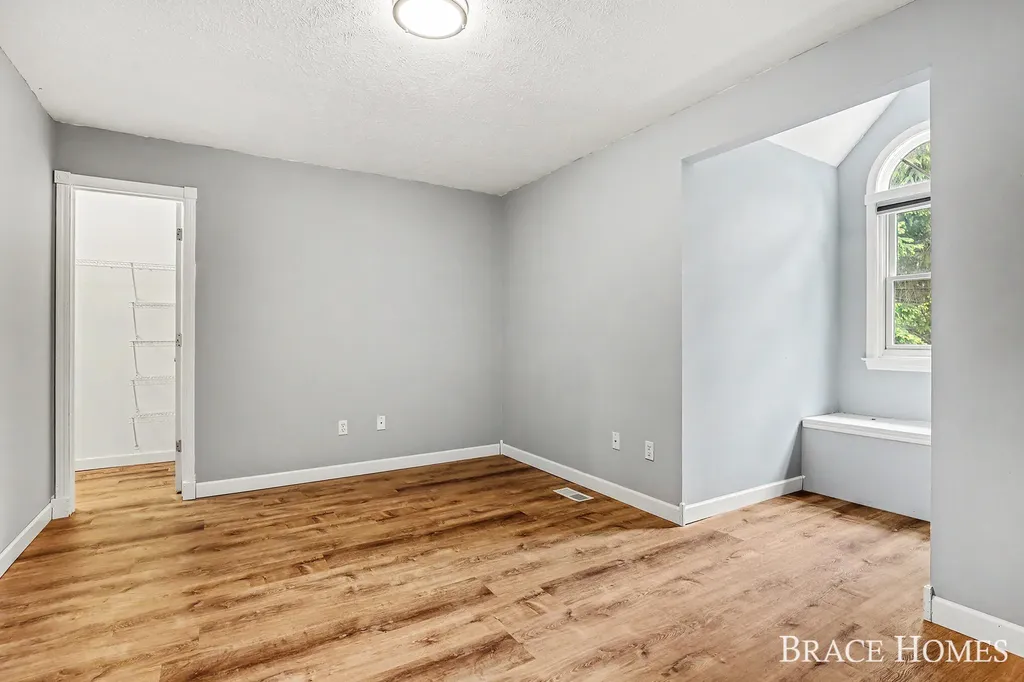 2155 Timber Valley Drive NE Grand Rapids Charter Township MI 49525
