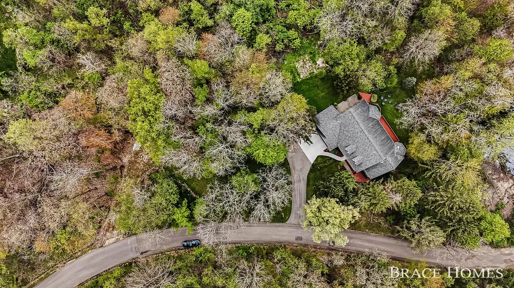 2155 Timber Valley Drive NE Grand Rapids Charter Township MI 49525