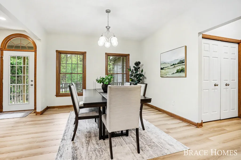 2155 Timber Valley Drive NE Grand Rapids Charter Township MI 49525