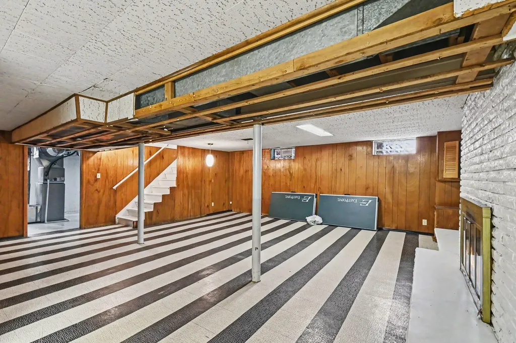 2421 Barstow Road Lansing City MI 48906