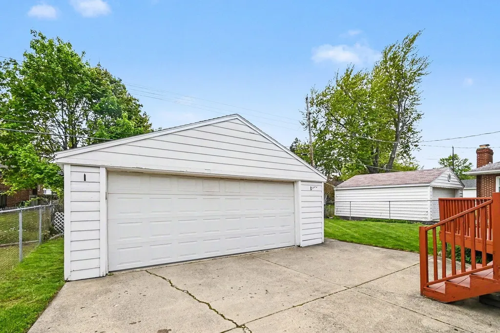 2421 Barstow Road Lansing City MI 48906